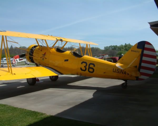 yellow_plane_02.jpg