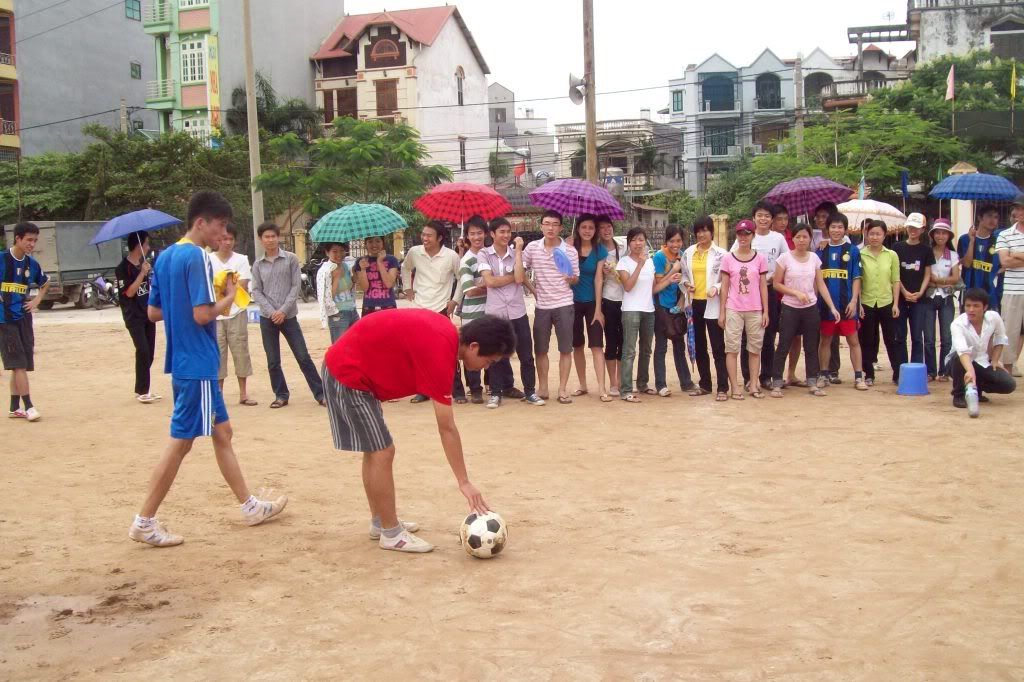 NGÀY LỊCH SỬ 17/4/09, K43a4 VO DICH Phần 3