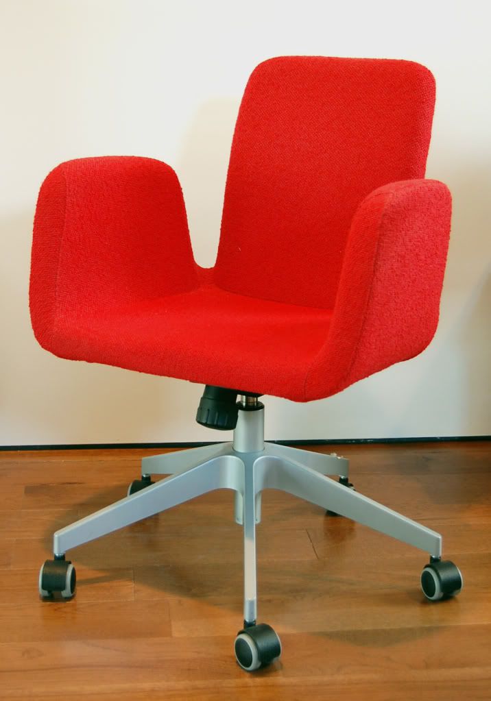 Red Desk Chair. Cushy. $40. Photo by YernarYerimbetov | Photobucket