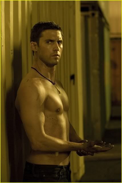 milo-ventimiglia-shirtless-02.jpg